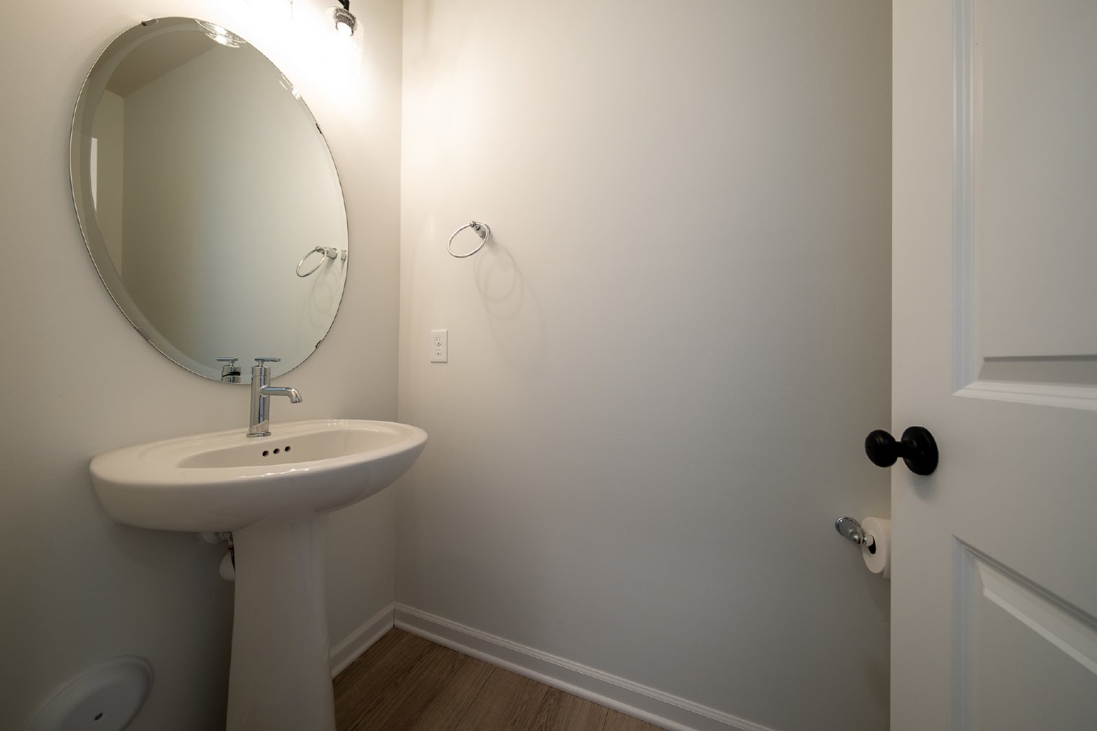 149th Street West, Rosemount (1111) MJ MG1 - 1 property image