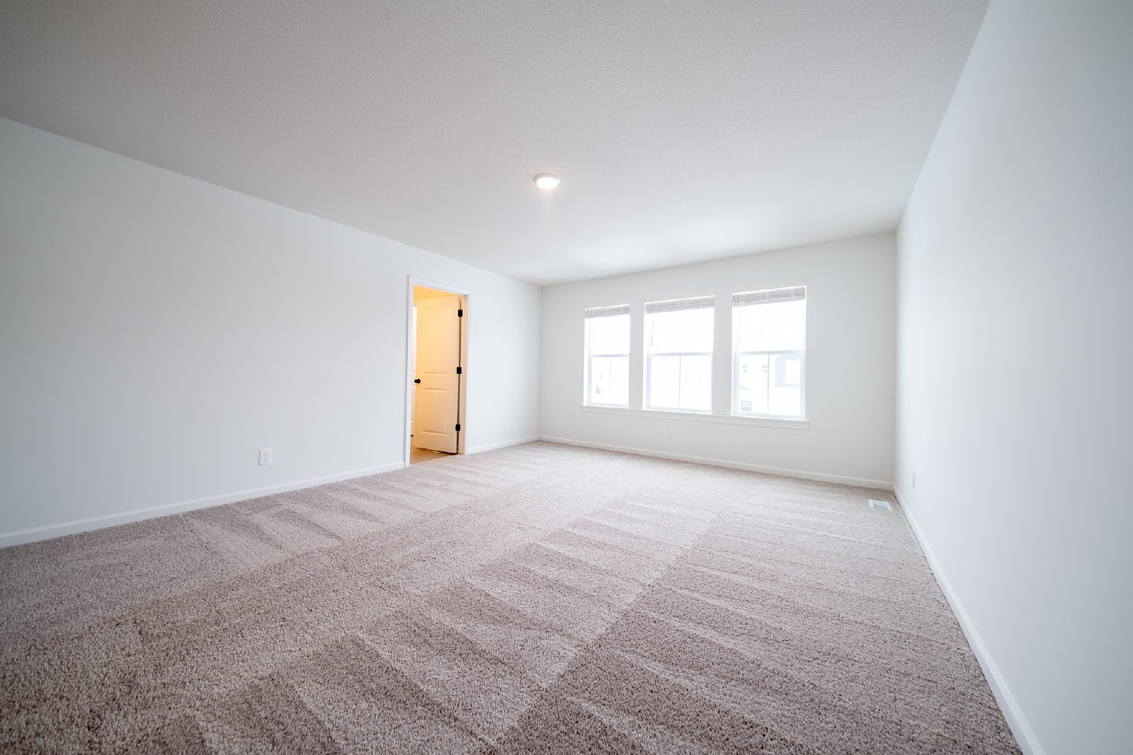 149th Street West, Rosemount (1111) MJ MG1 - 1 property image