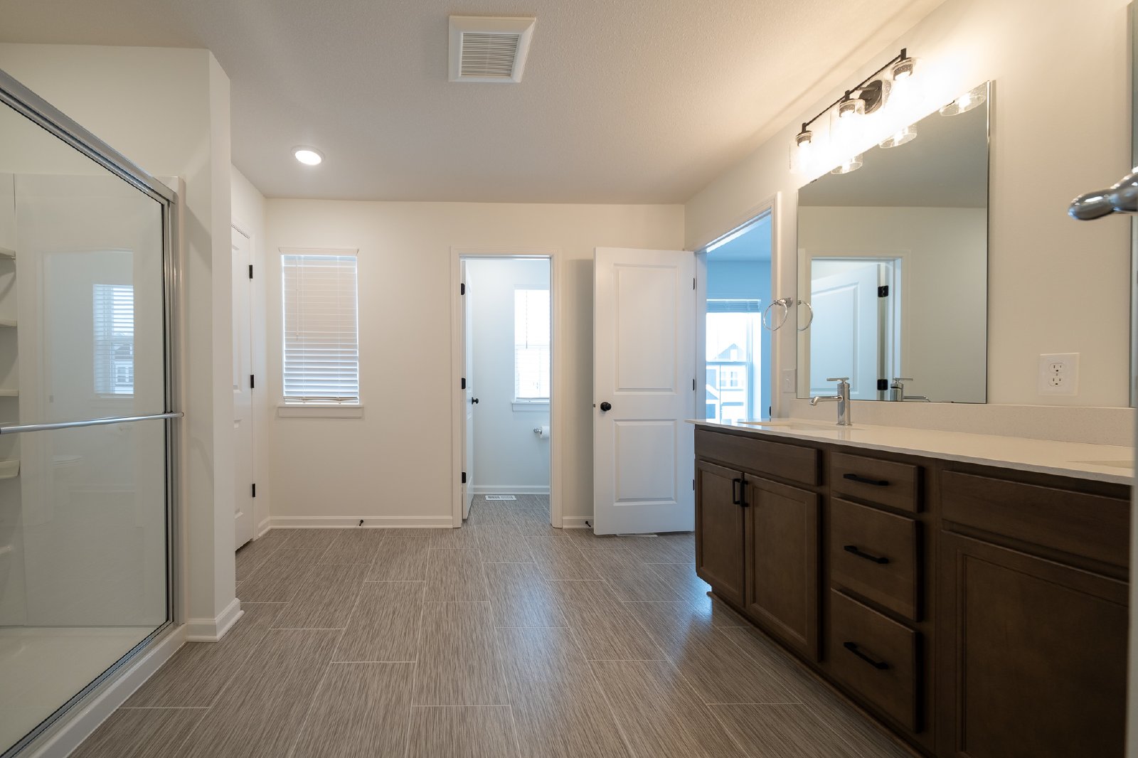 149th Street West, Rosemount (1111) MJ MG1 - 1 property image