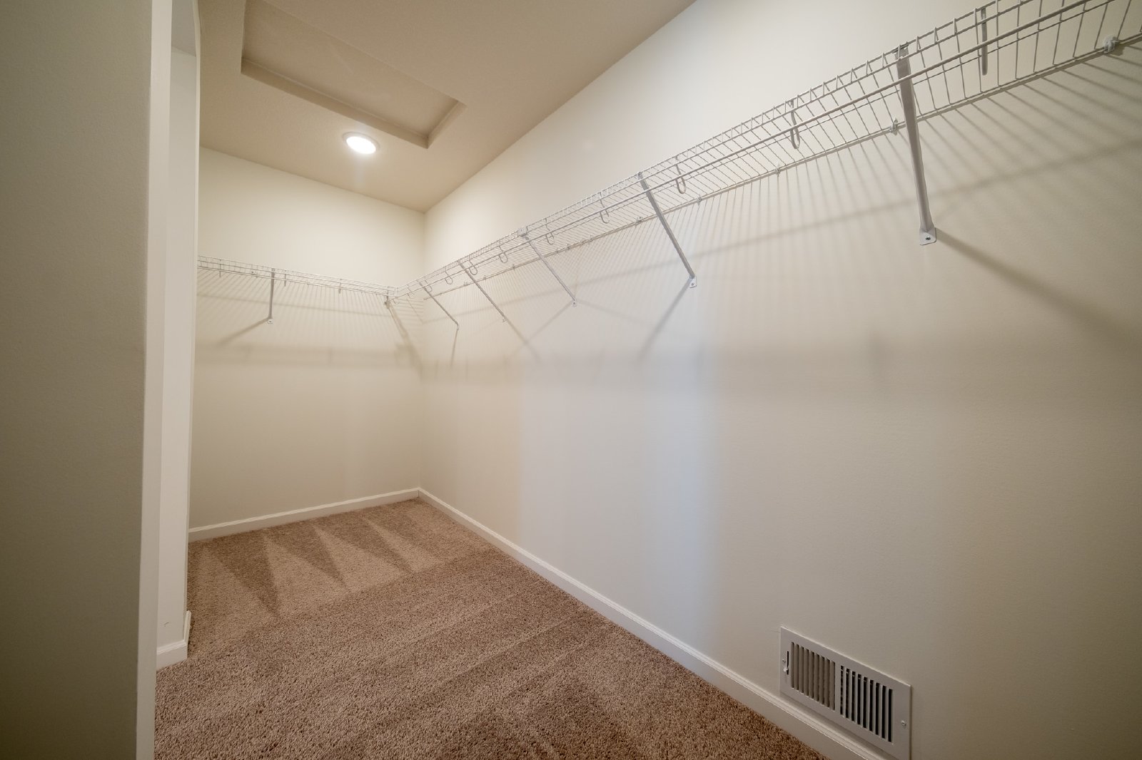 149th Street West, Rosemount (1111) MJ MG1 - 1 property image
