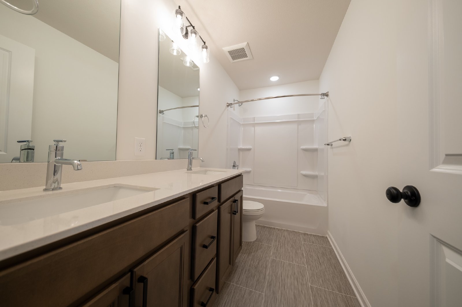 149th Street West, Rosemount (1111) MJ MG1 - 1 property image