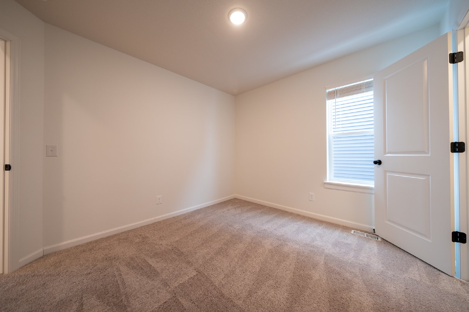 149th Street West, Rosemount (1111) MJ MG1 - 1 property image