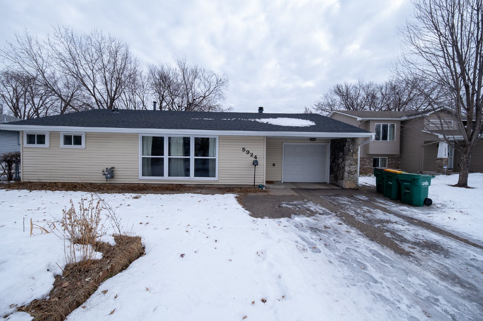 Idaho Avenue North, Crystal (5924) MH JS1 **TPO** - 1 property image