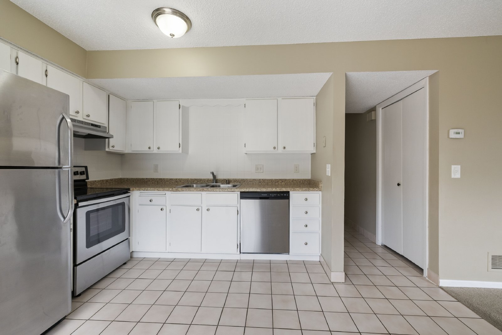 176th Street West, Lakeville (9350) MH KK1 **TPO** - 1 property image