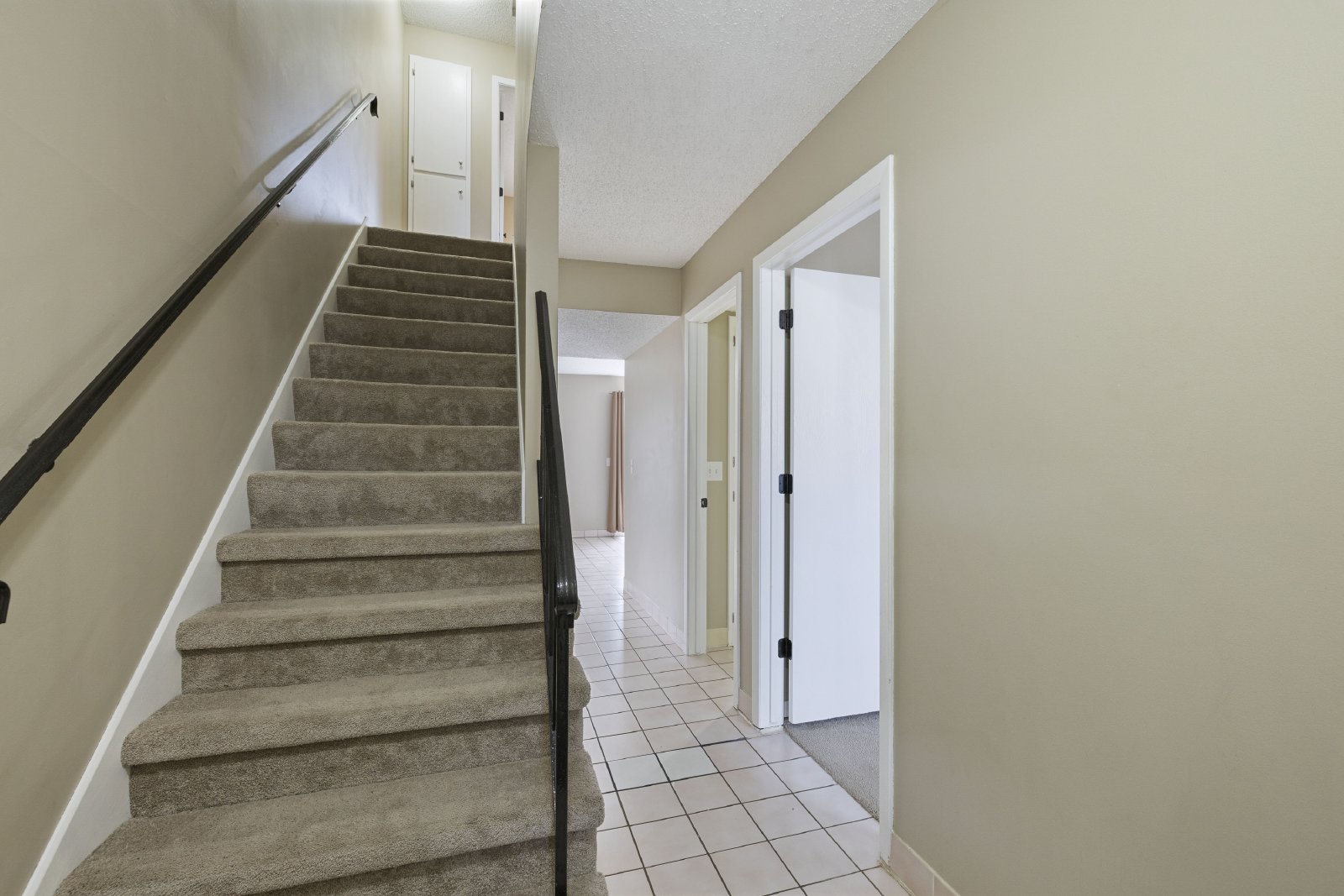 176th Street West, Lakeville (9350) MH KK1 **TPO** - 1 property image