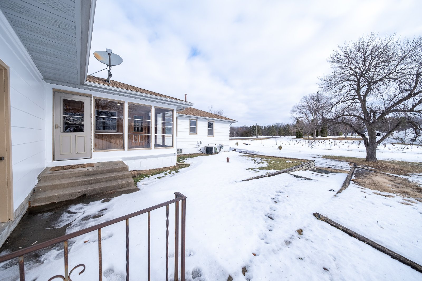 Oakdale Drive, Corcoran (22925) MJ CW1 - 1 property image