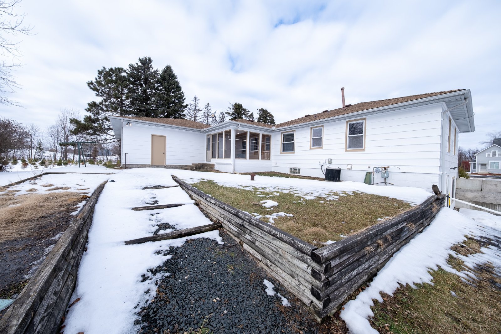 Oakdale Drive, Corcoran (22925) MJ CW1 - 1 property image