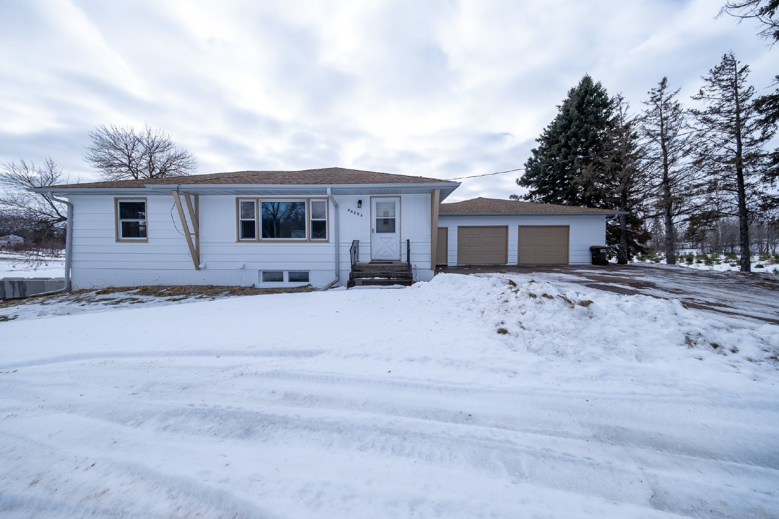 Oakdale Drive, Corcoran (22925) MJ CW1 - 1 property image