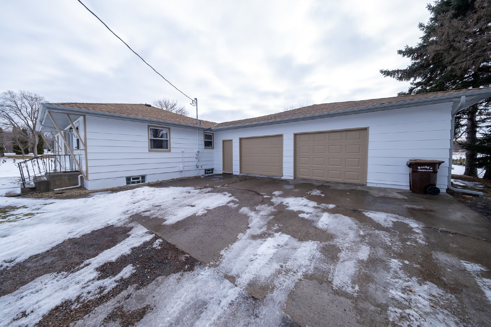 Oakdale Drive, Corcoran (22925) MJ CW1 - 1 property image