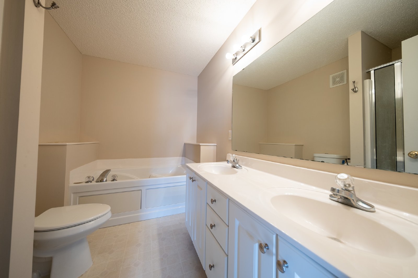 River Birch Lane Southeast, Prior Lake (17335) MJ KK1 - 1 property image