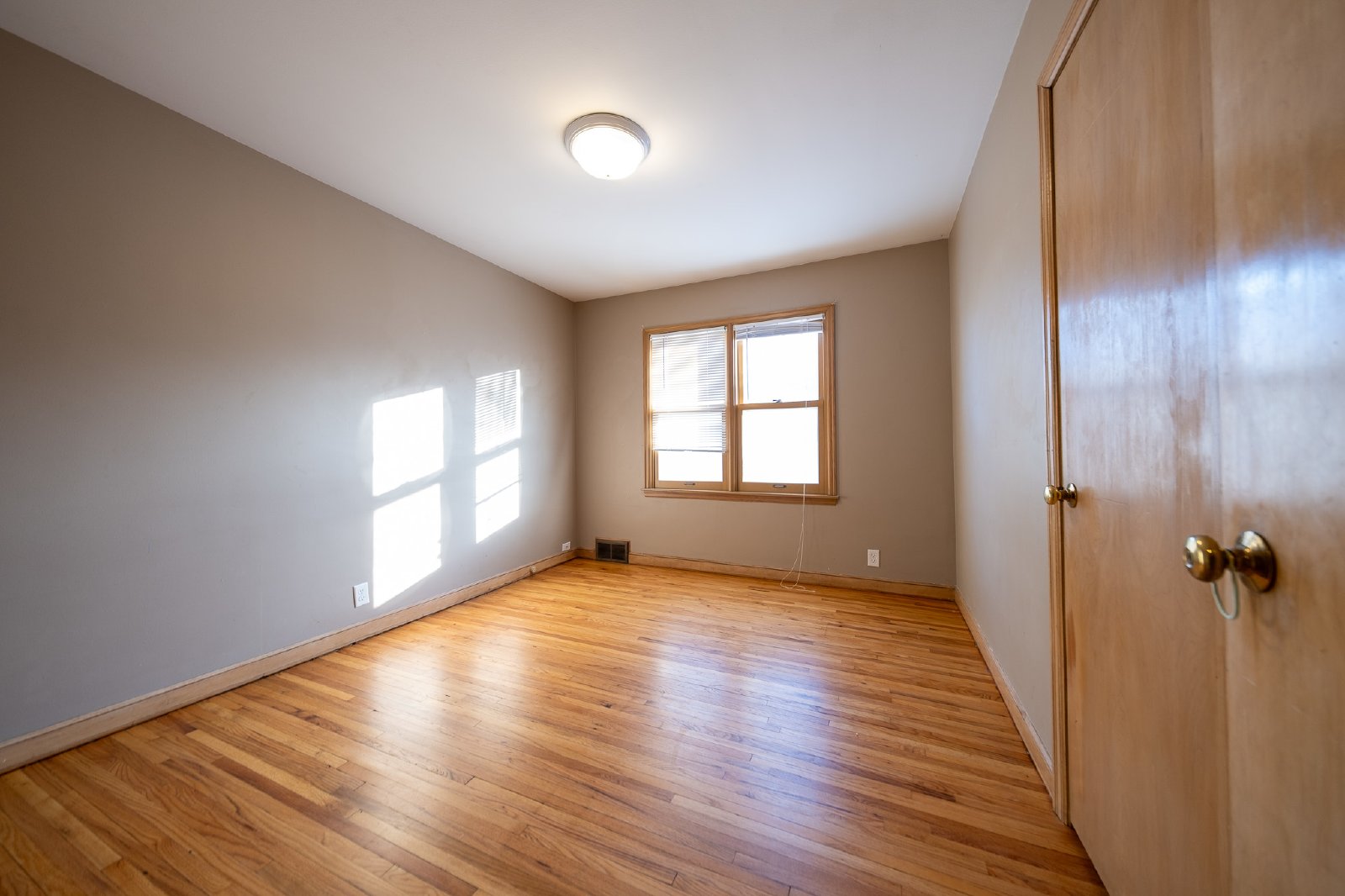 Portland Avenue, Minneapolis (5922) MH CW1 **TPO** - 1 property image