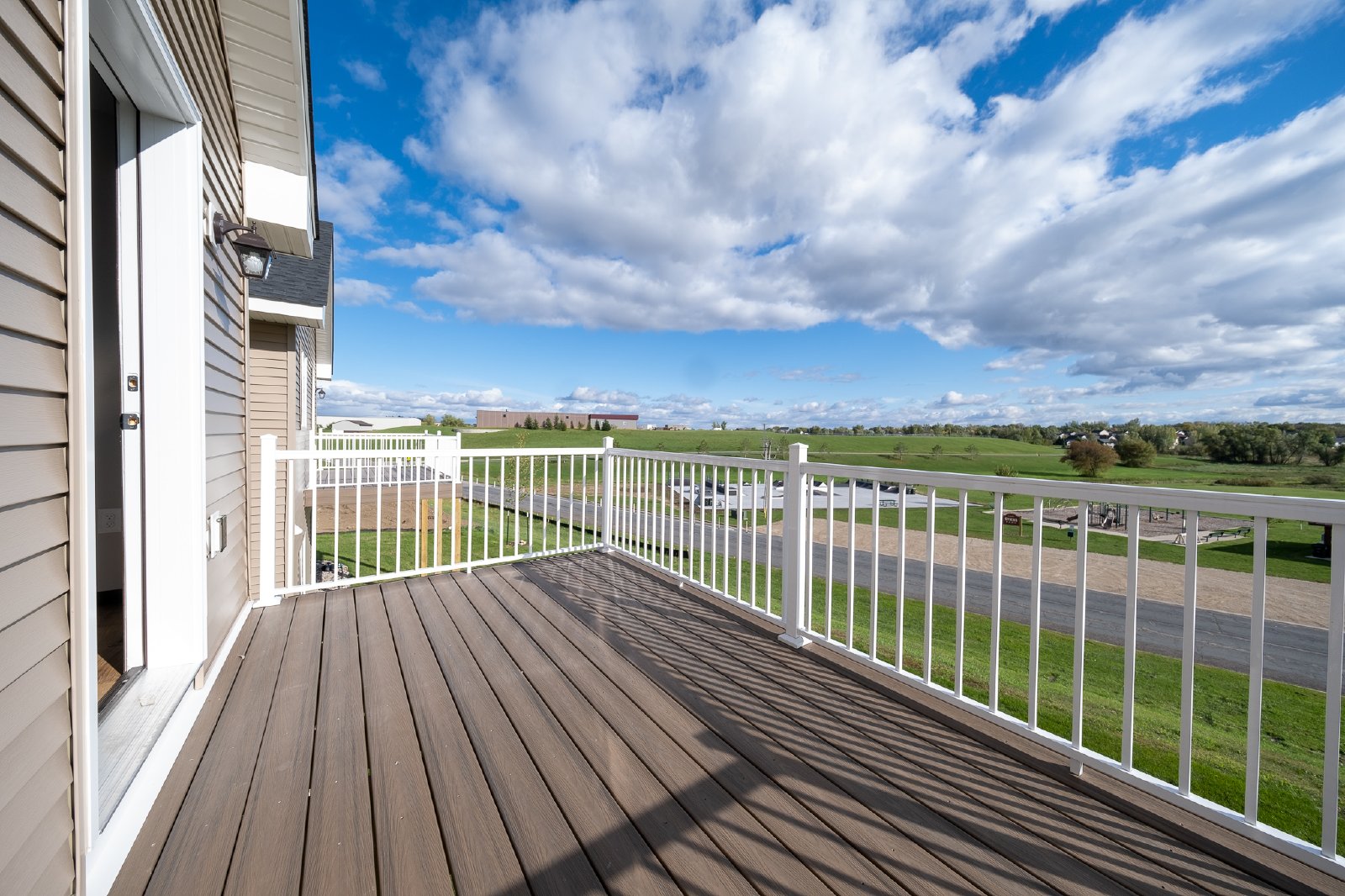 4th Circle Drive Southeast, Lonsdale (669) LY KZ1 **HWP** - 1 property image