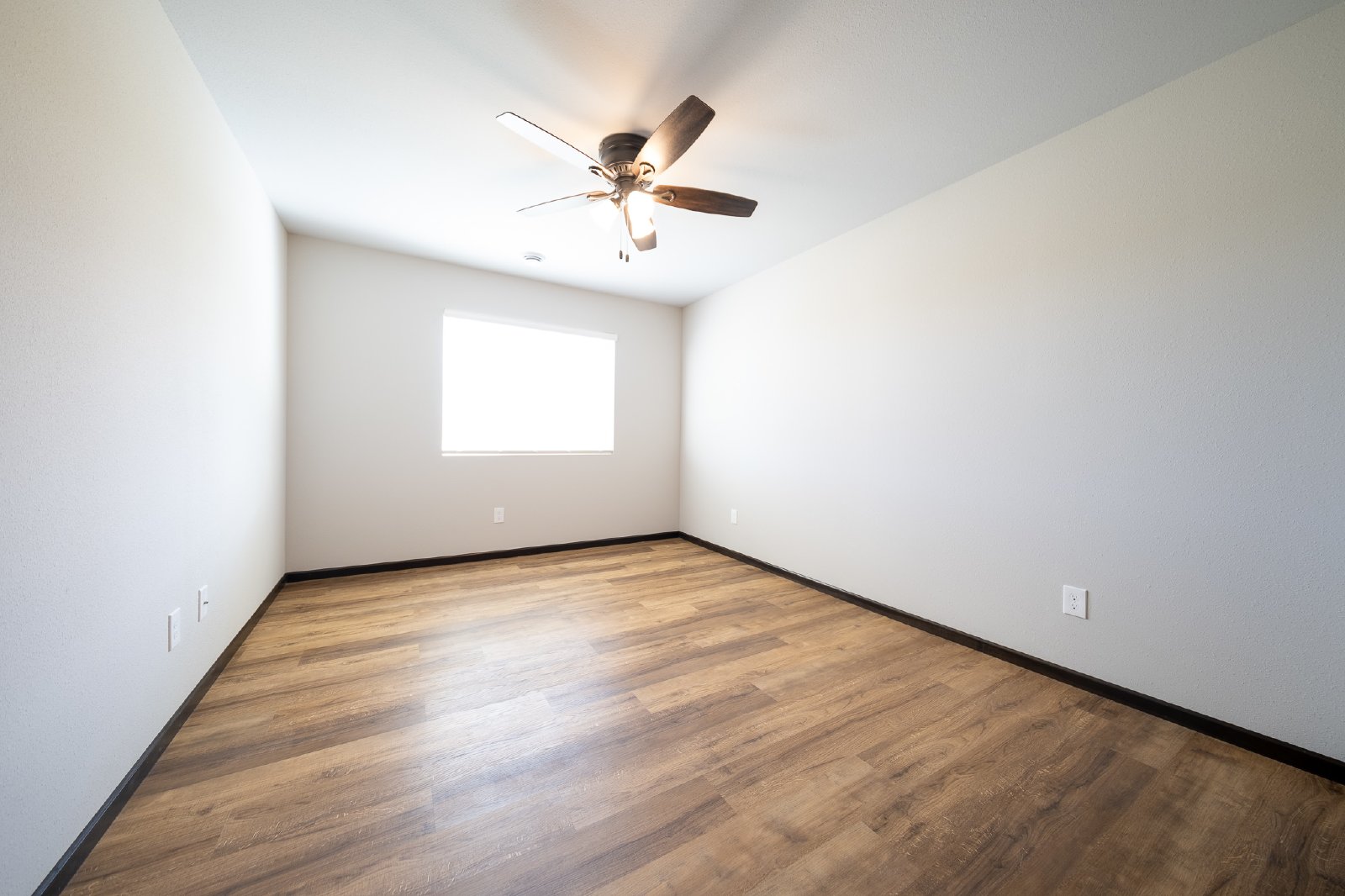 4th Circle Drive Southeast, Lonsdale (669) LY KZ1 **HWP** - 1 property image