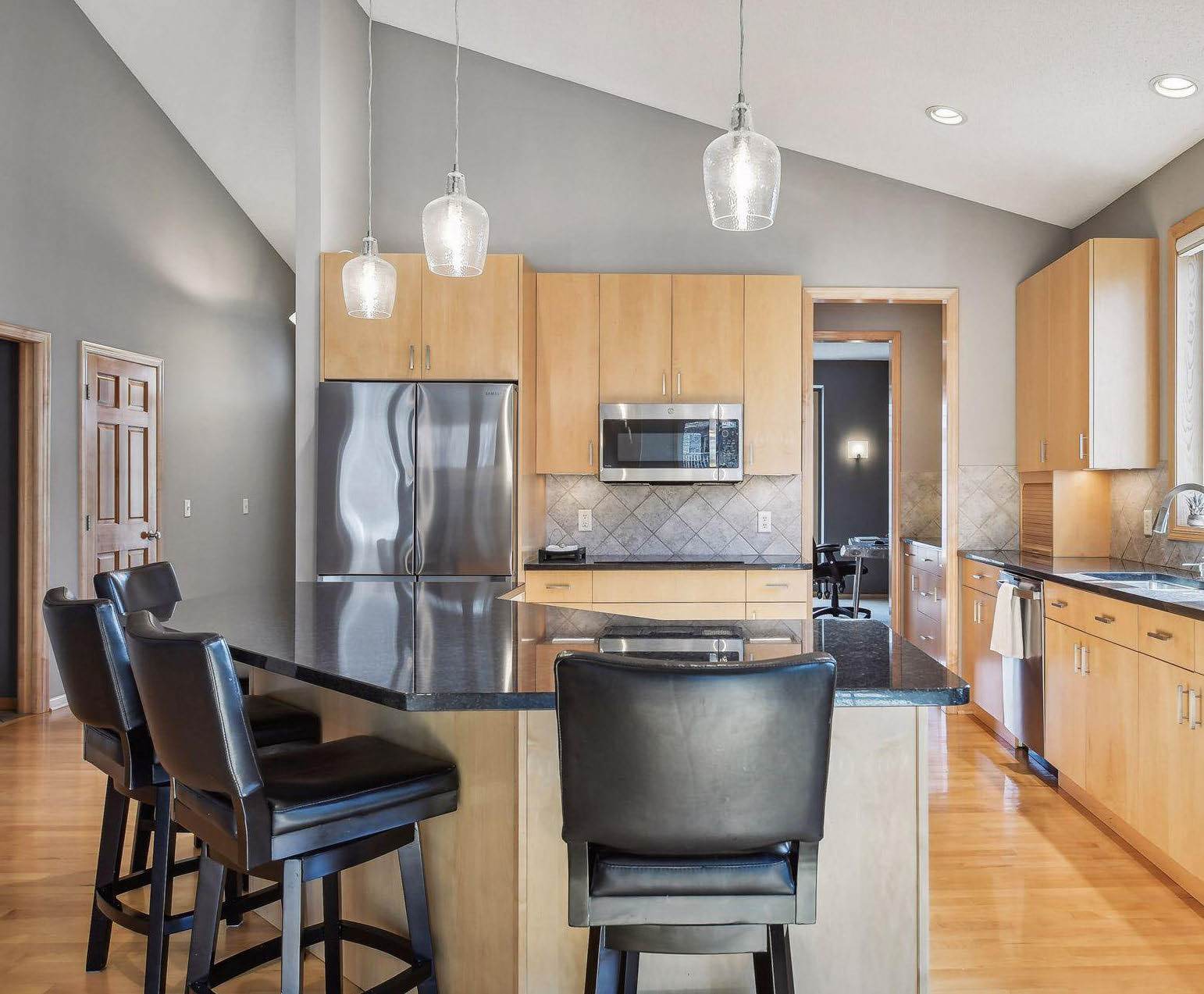 131st Circle, Apple Valley (7110) JP KZ1 - 1 property image