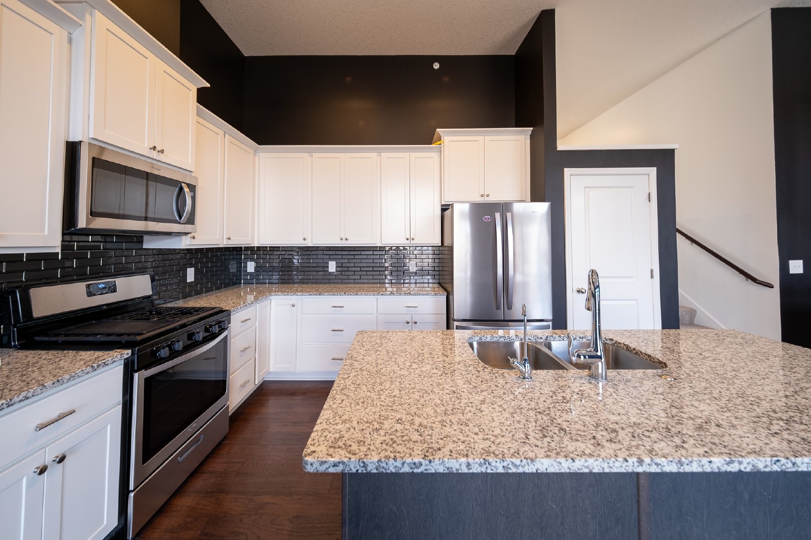 Bronze Parkway, Rosemount (13369) LS DG1 *HWP* - 1 property image