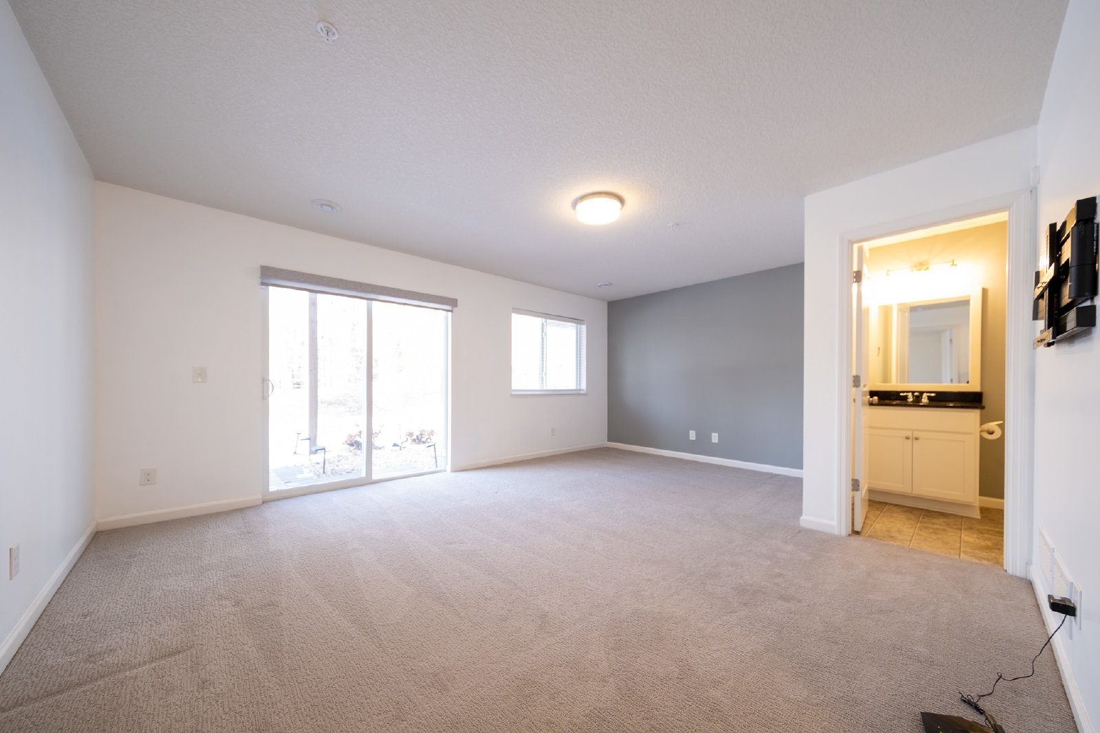 Bronze Parkway, Rosemount (13369) LS DG1 *HWP* - 1 property image