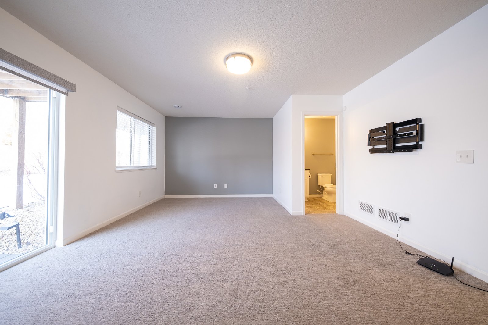 Bronze Parkway, Rosemount (13369) LS DG1 *HWP* - 1 property image