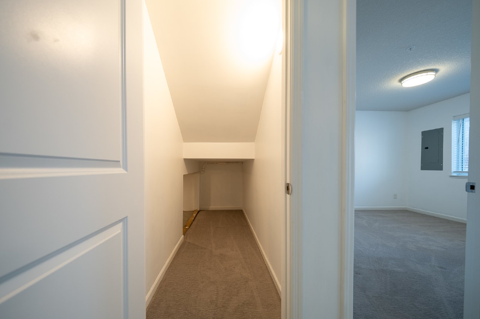 Bronze Parkway, Rosemount (13369) LS DG1 *HWP* - 1 property image