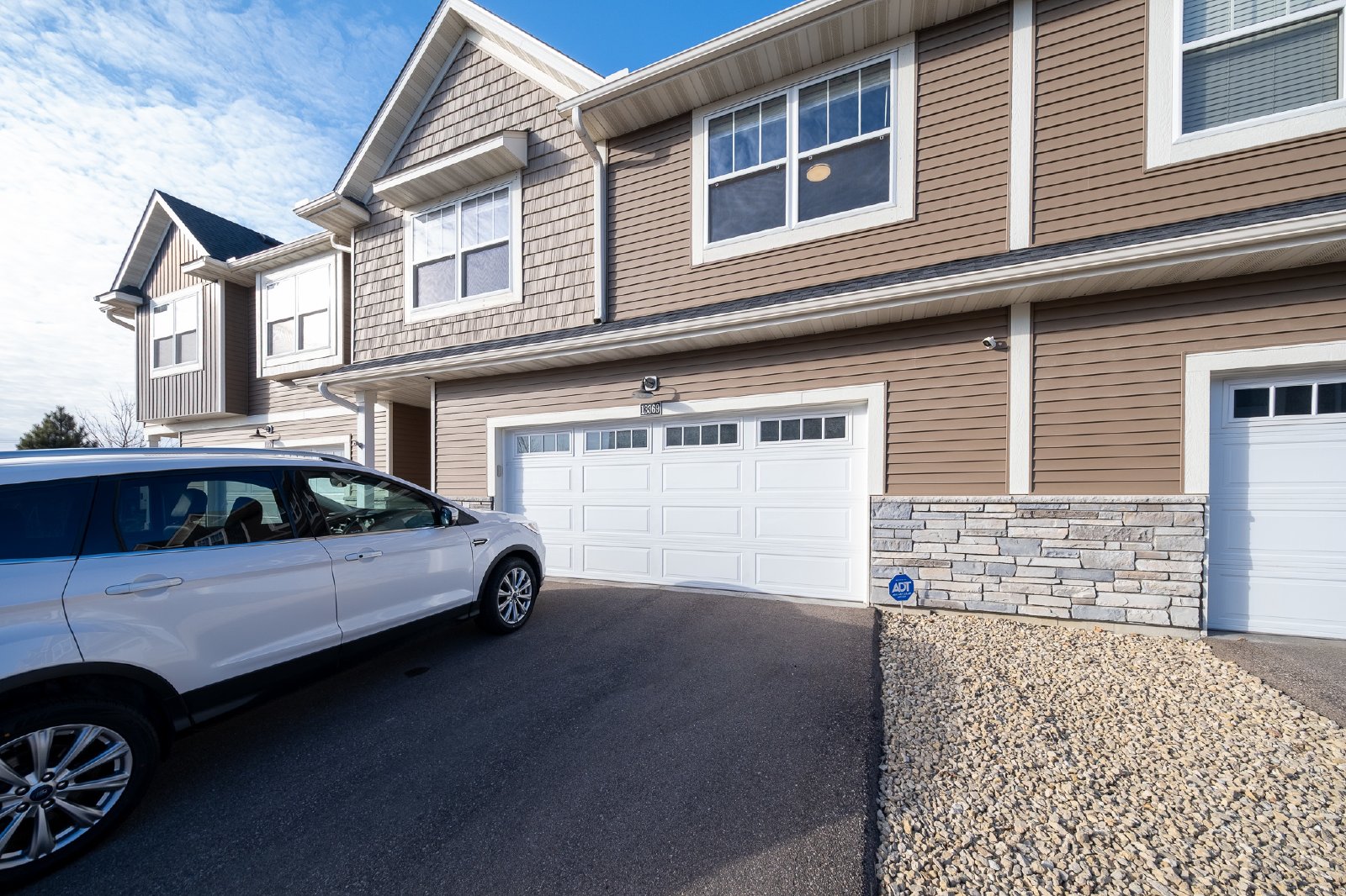 Bronze Parkway, Rosemount (13369) LS DG1 *HWP* - 1 property image