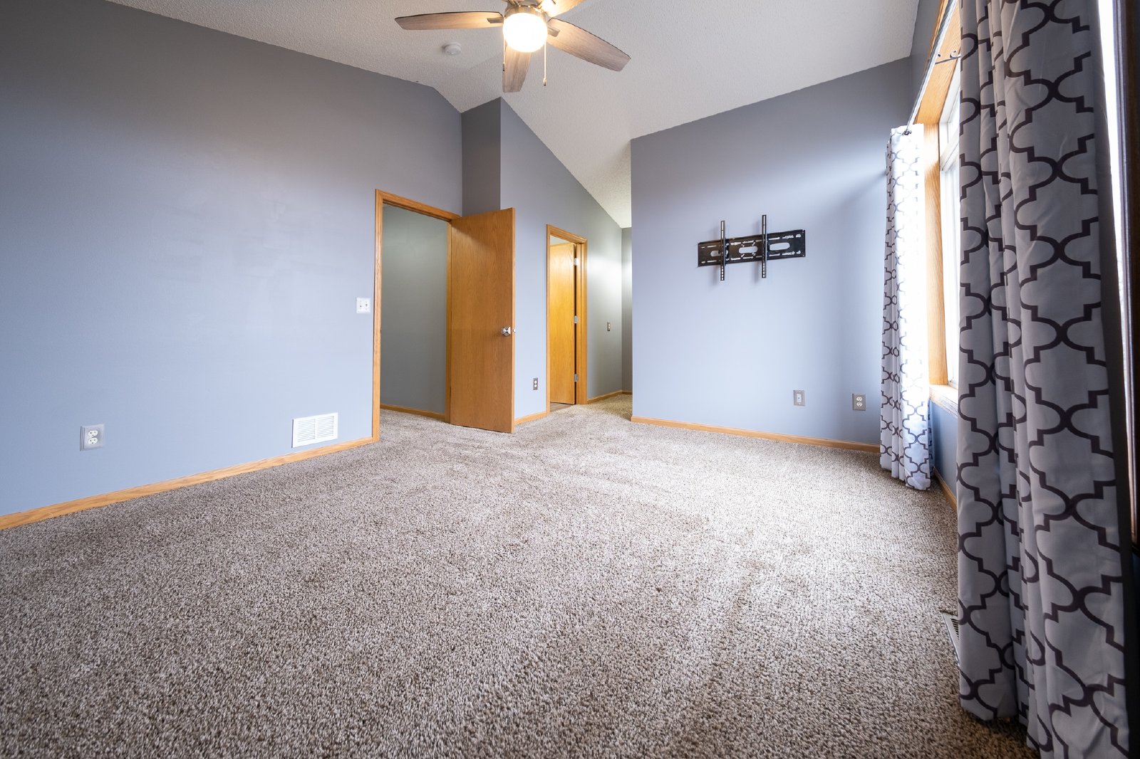 Bradbury Circle, Jordan (800) AB CW1 - 1 property image