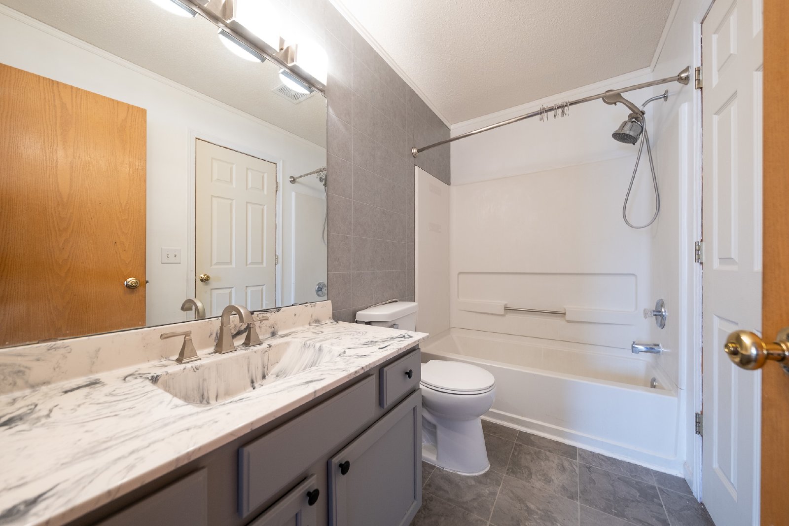 Upper Fjord Way, Apple Valley (15787) JP KK1 - 1 property image