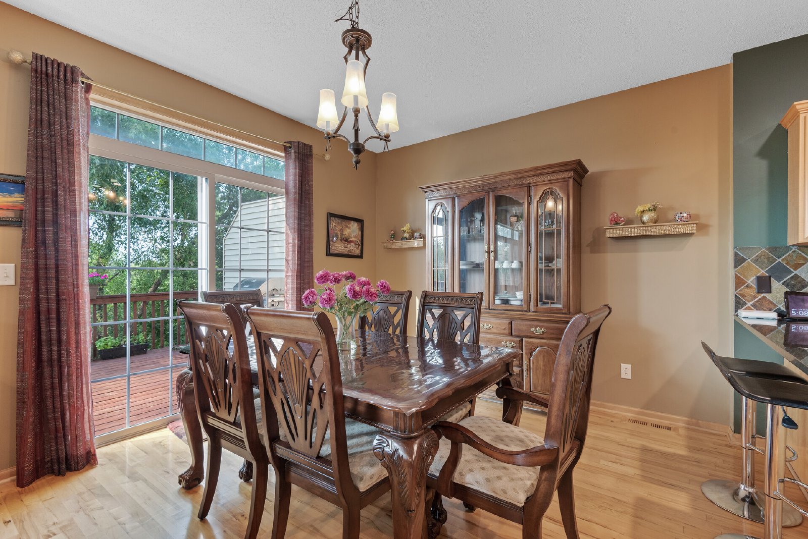 Malibu Drive, Edina (5548) LY KZ1 **HWP** - 1 property image