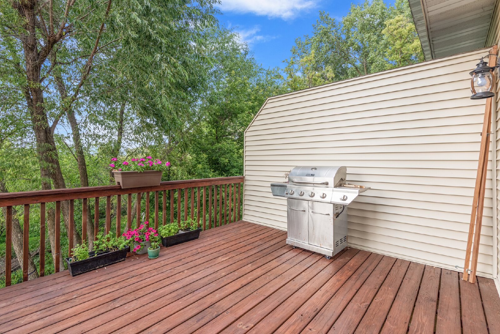 Malibu Drive, Edina (5548) LY KZ1 **HWP** - 1 property image