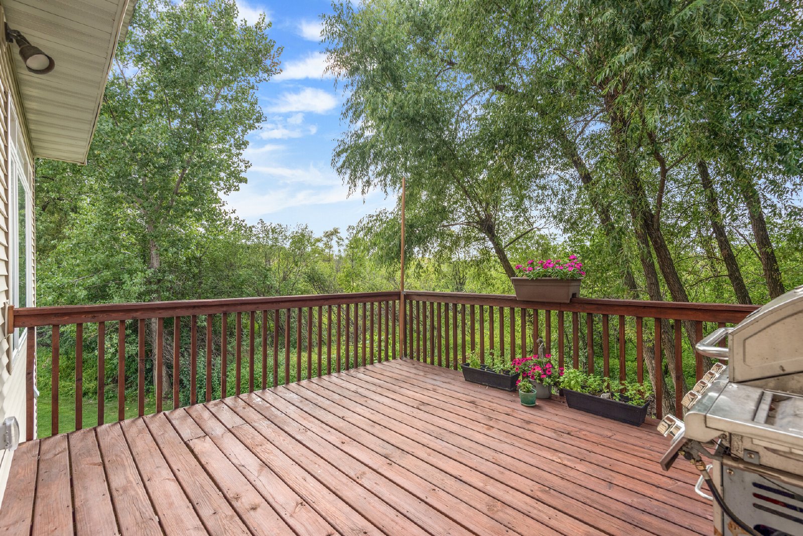 Malibu Drive, Edina (5548) LY KZ1 **HWP** - 1 property image