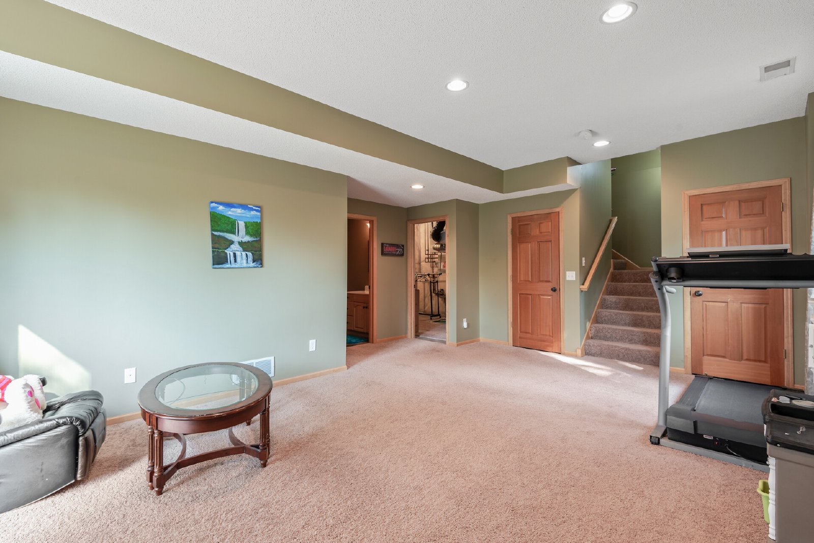 Malibu Drive, Edina (5548) LY KZ1 **HWP** - 1 property image