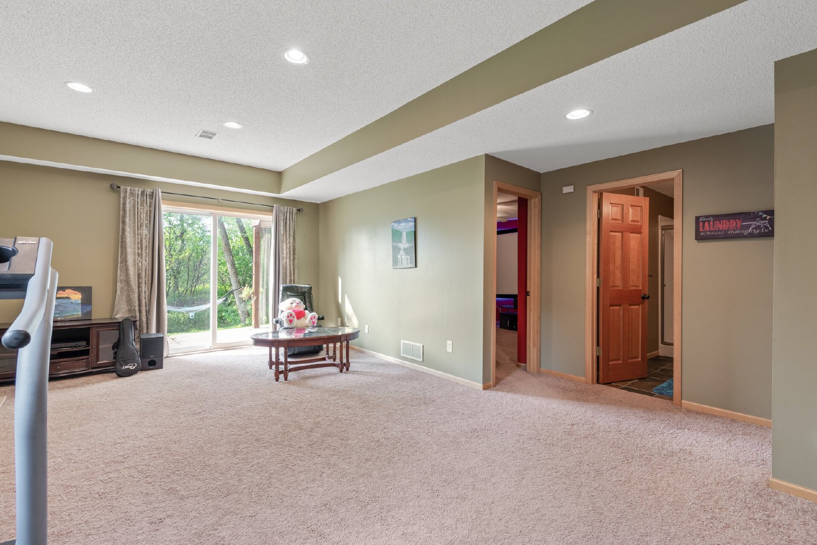 Malibu Drive, Edina (5548) LY KZ1 **HWP** - 1 property image