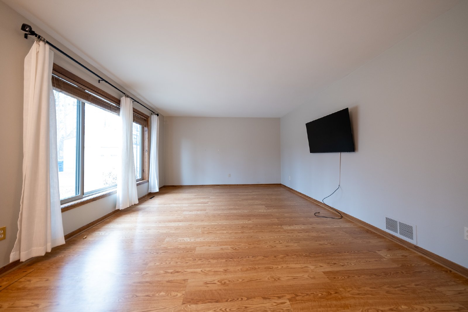 Juneau Lane North, Plymouth (1410) AB KK1 **TPO** - 1 property image