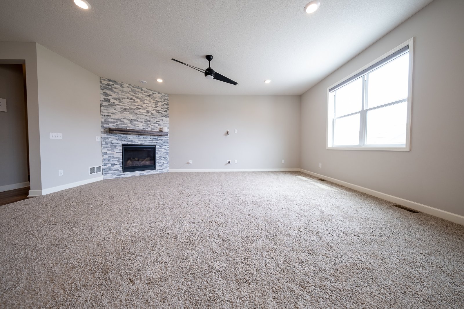 Goldfinch Way, Lakeville (18196) JH KK1 - 1 property image