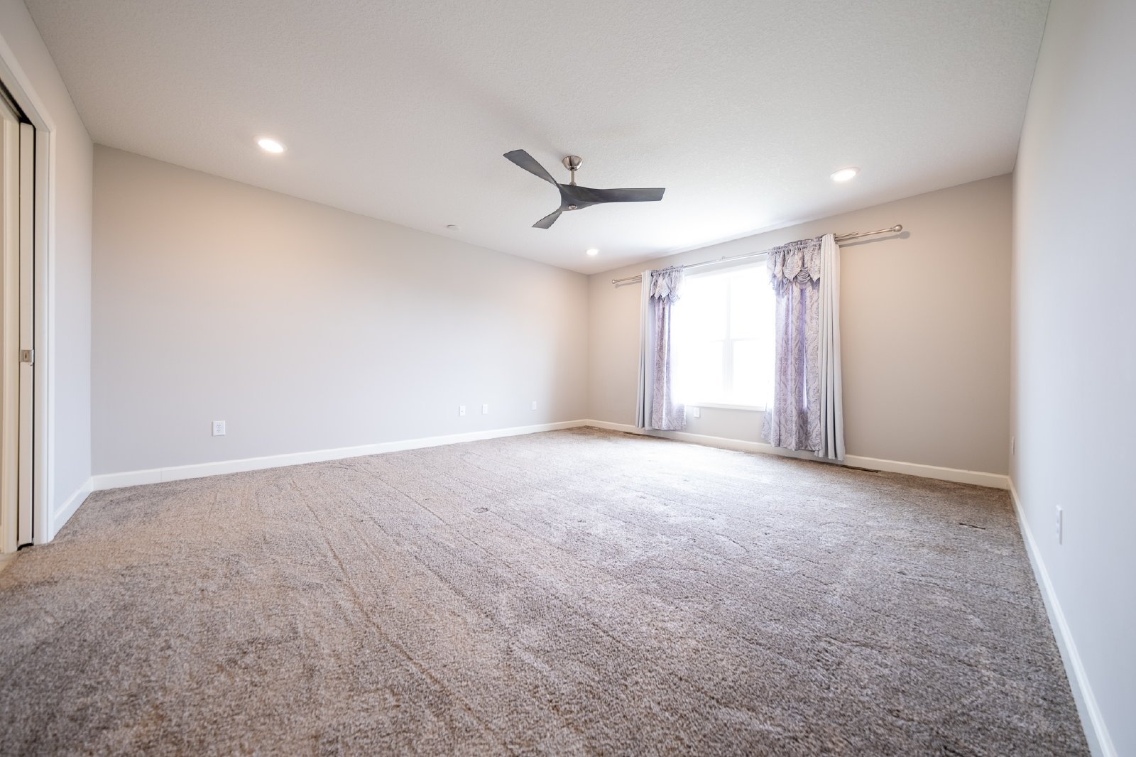 Goldfinch Way, Lakeville (18196) JH KK1 - 1 property image