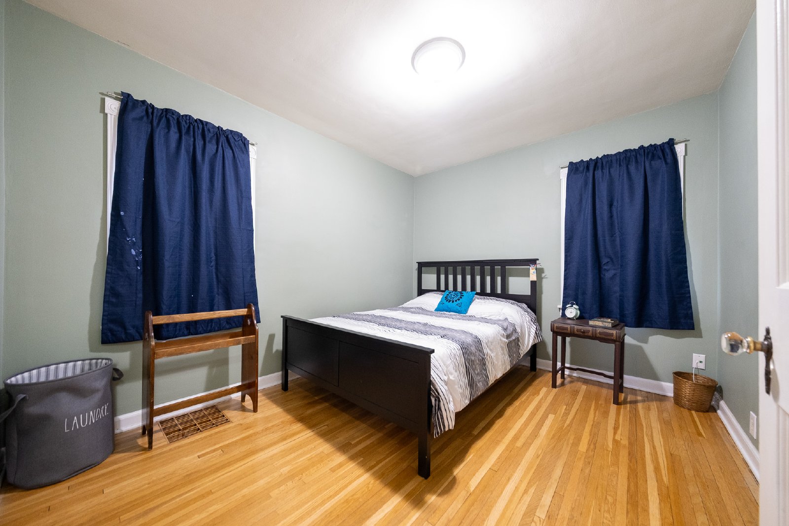 Clinton Avenue, Minneapolis (6057) MJ DG1 *HWP* - 1 property image