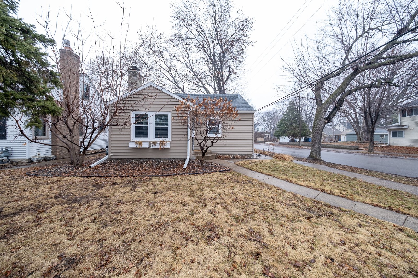 Clinton Avenue, Minneapolis (6057) MJ DG1 *HWP* - 1 property image