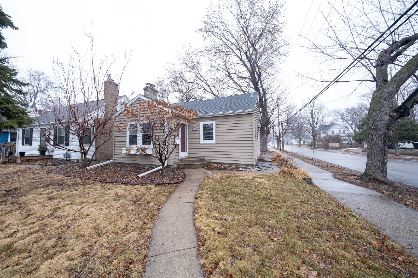 Clinton Avenue, Minneapolis (6057) MJ DG1 *HWP* - 1 property image