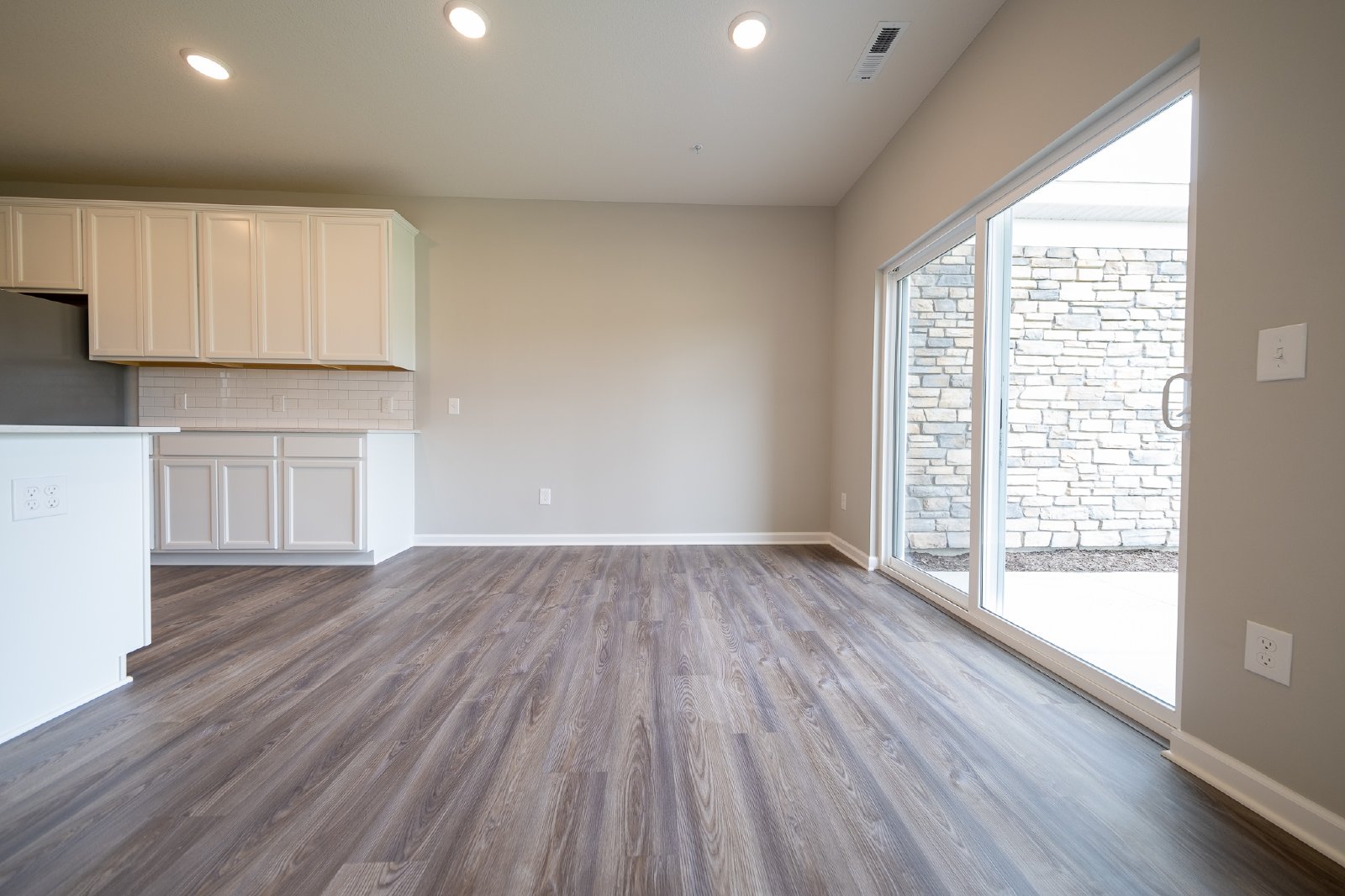 Giants Way, Lakeville (17943) AB MG1 **HWP** - 1 property image