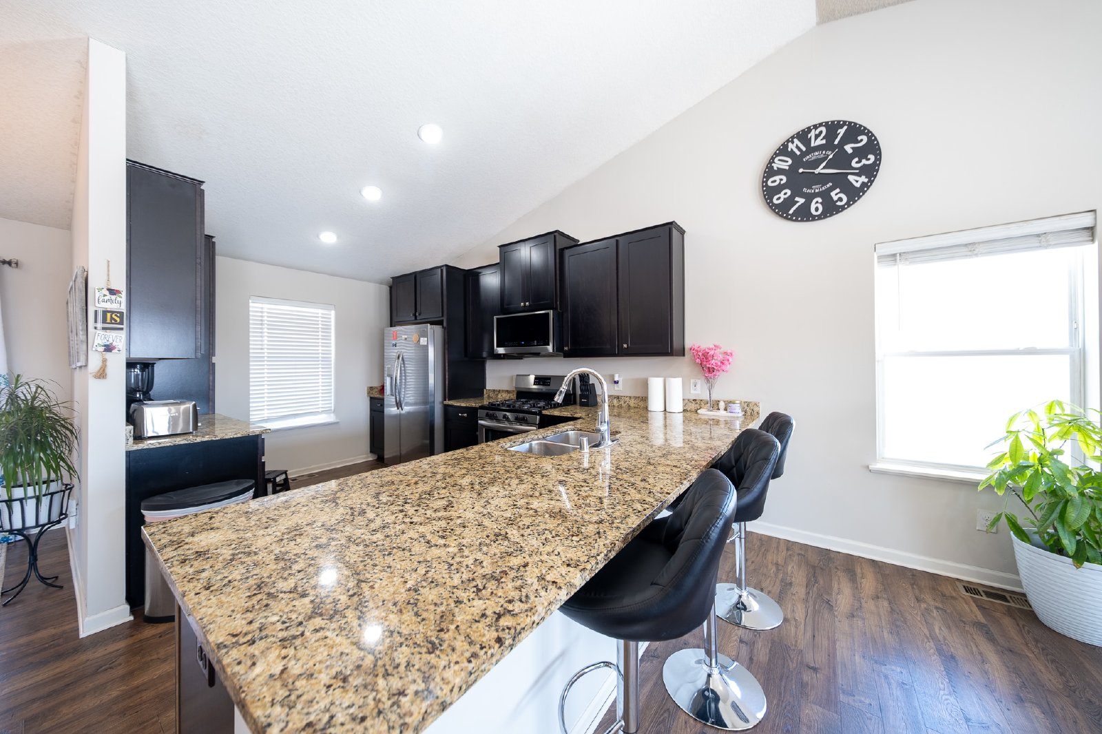 Titanium Circle, Woodbury (8525) JP MG1 - 1 property image