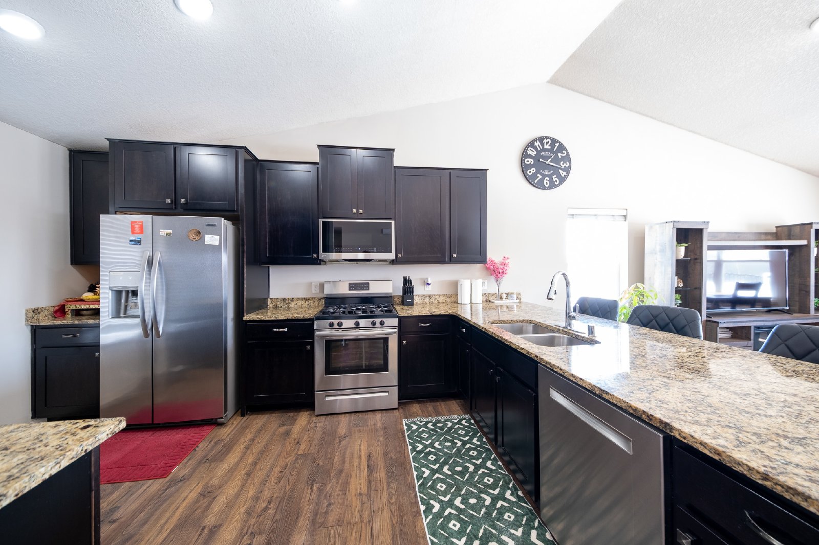 Titanium Circle, Woodbury (8525) JP MG1 - 1 property image