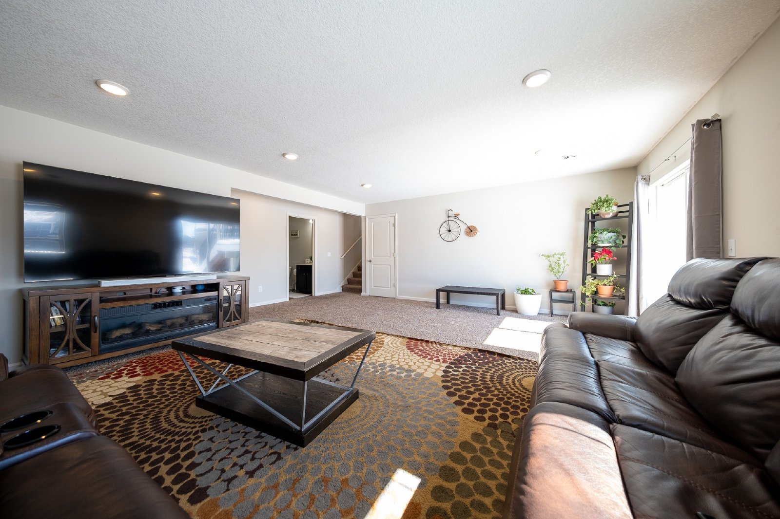 Titanium Circle, Woodbury (8525) JP MG1 - 1 property image