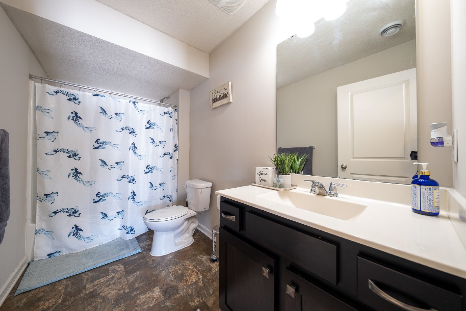 Titanium Circle, Woodbury (8525) JP MG1 - 1 property image