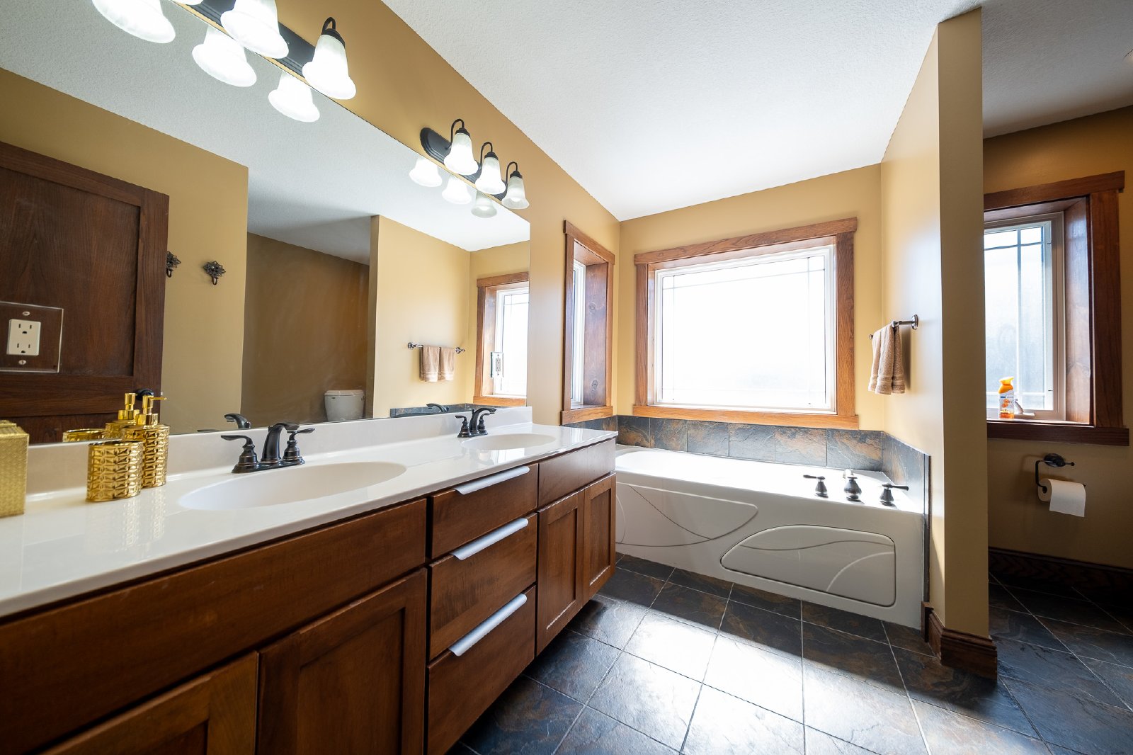 Duck Pond Way, Apple Valley (15678) AB JS1 **TPO** - 1 property image