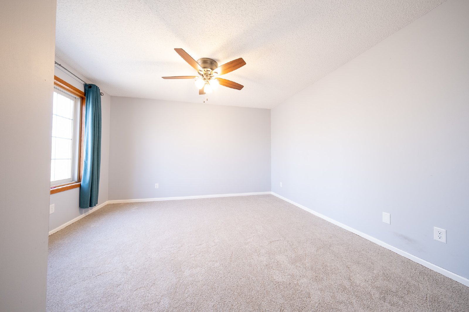 Fillmore Circle Northeast, Fridley (1039) JP CW1 *HWP* - 1 property image