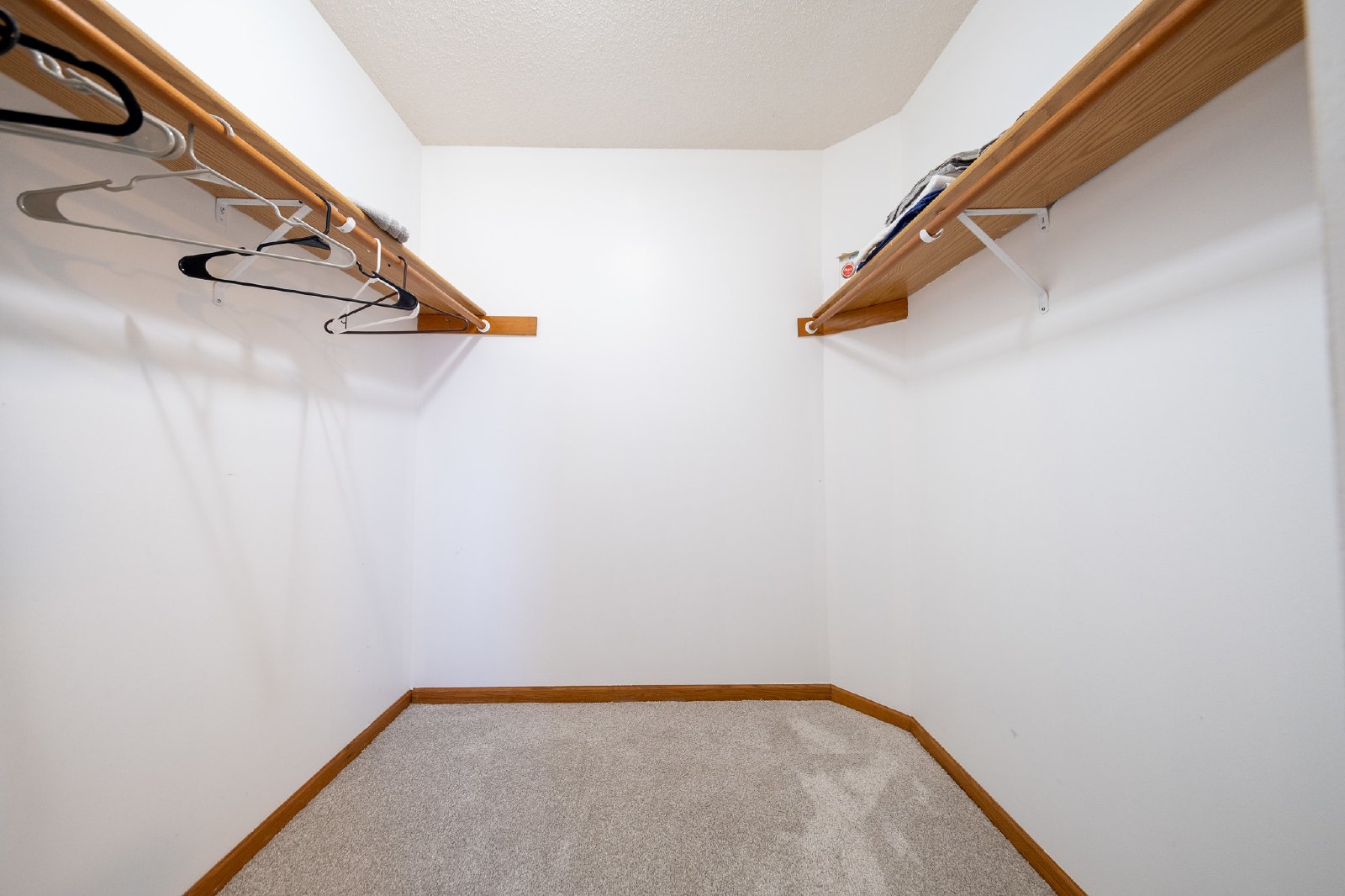 Fillmore Circle Northeast, Fridley (1039) JP CW1 *HWP* - 1 property image