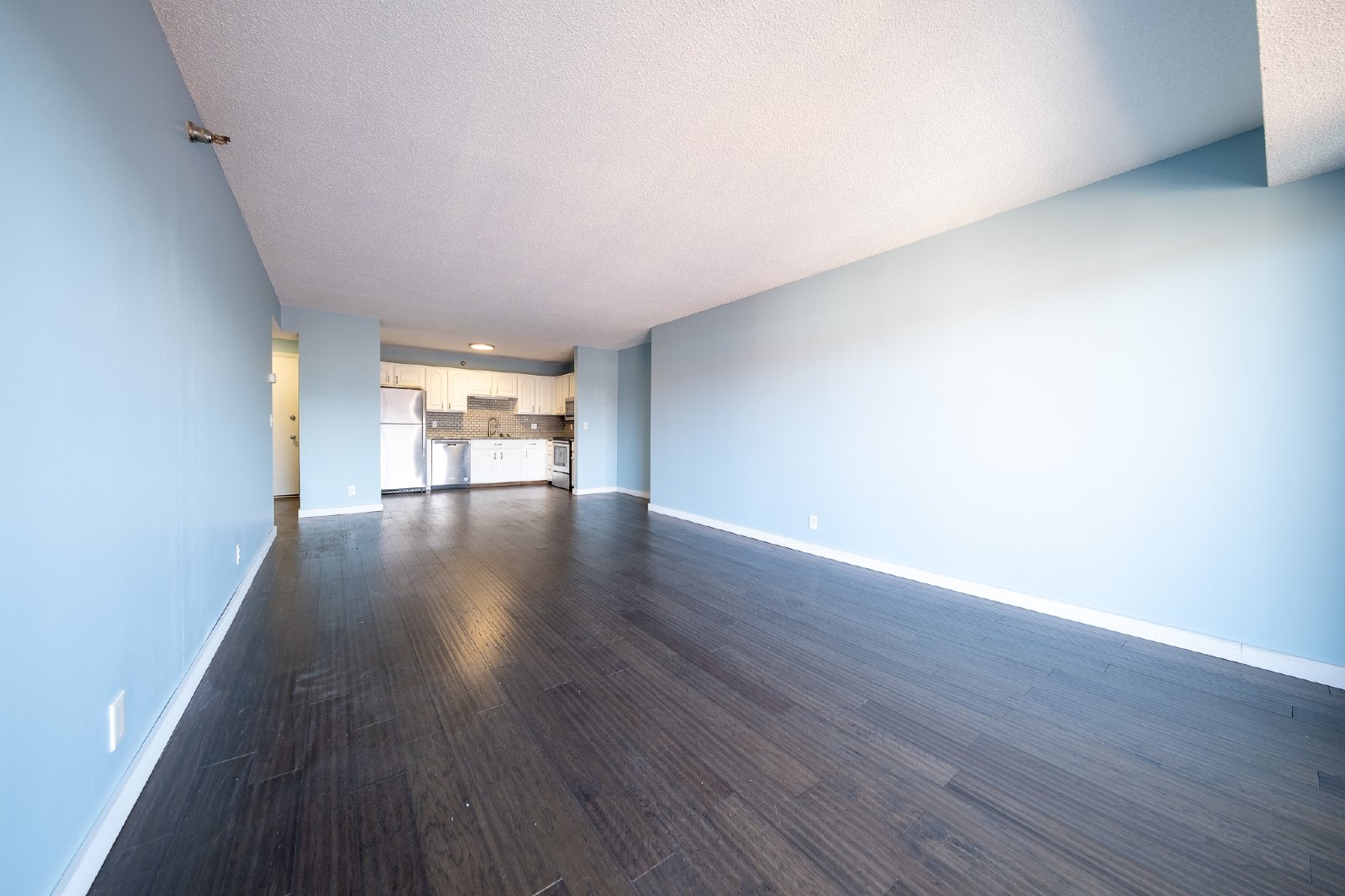 10th Street West, St Paul (26, Unit 804) AB KK1 - 804 property image