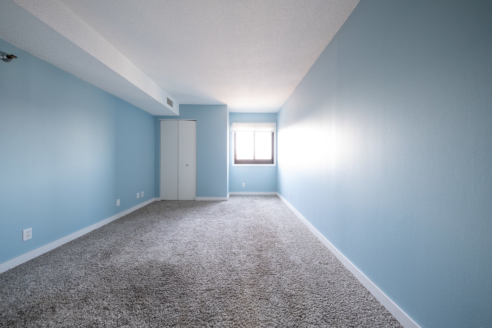 10th Street West, St Paul (26, Unit 804) AB KK1 - 804 property image