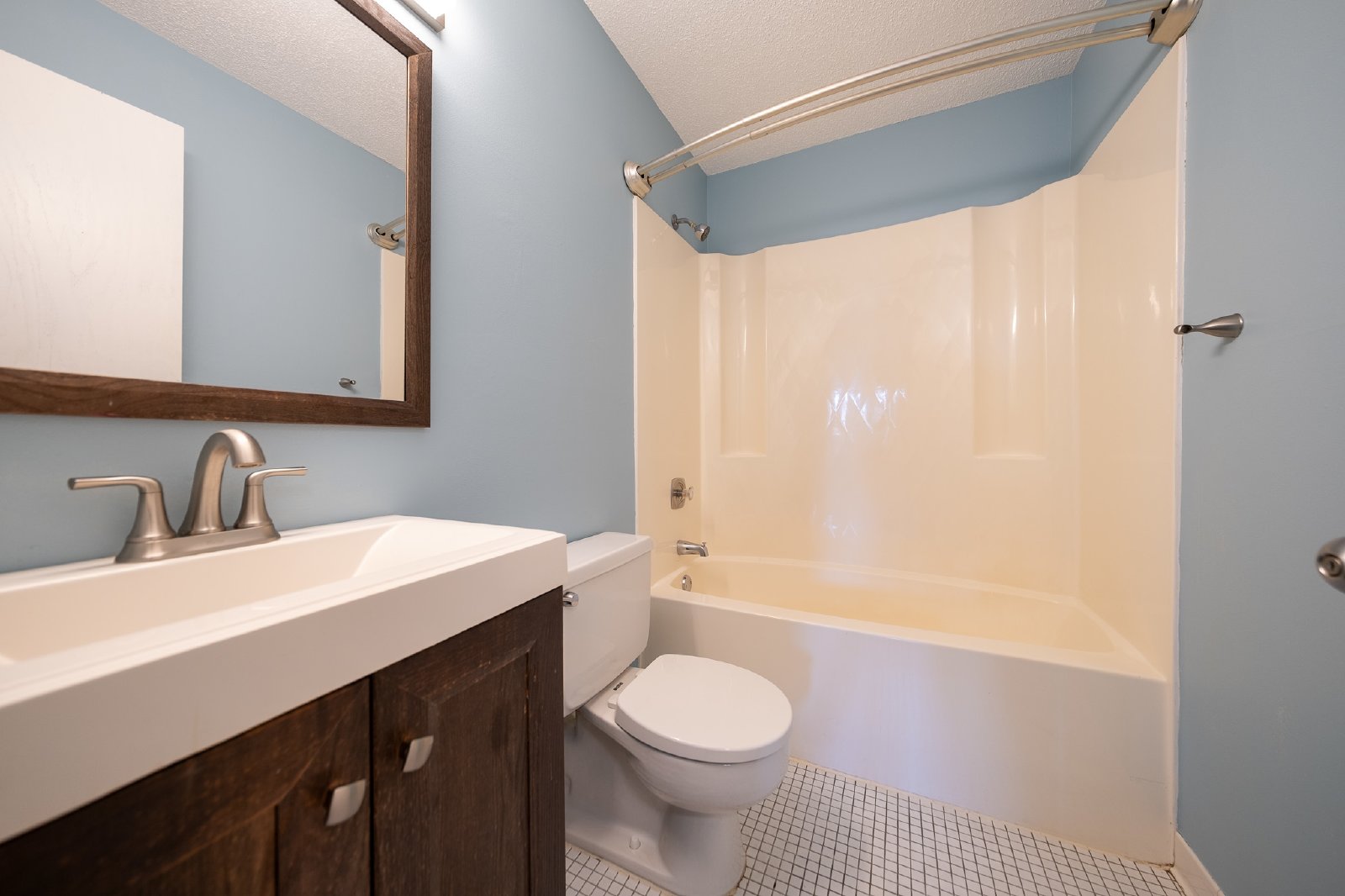 10th Street West, St Paul (26, Unit 804) AB KK1 - 804 property image