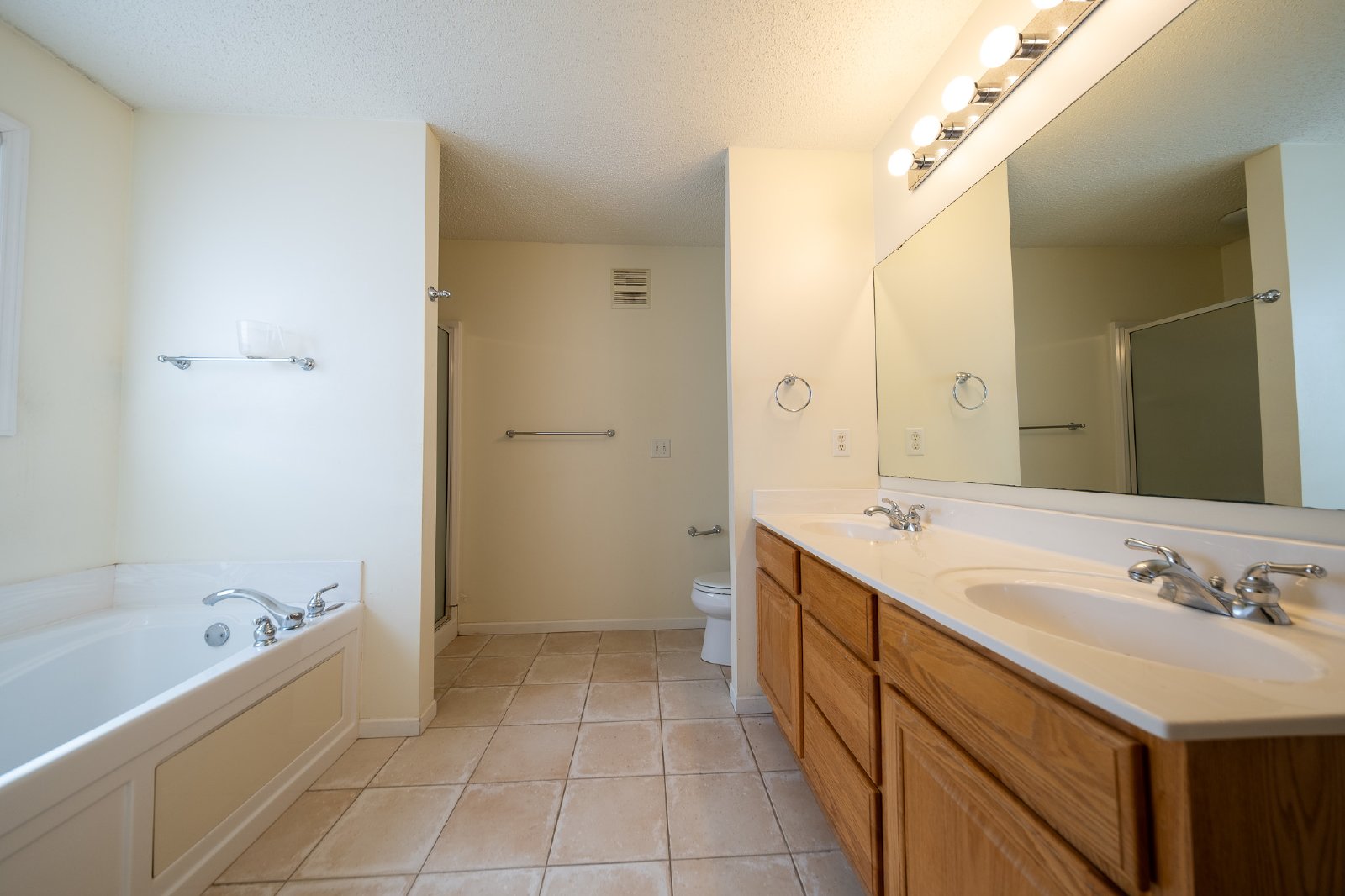 Rath Place, Eden Prairie (9345) JH ER1 **HWP** - 1 property image