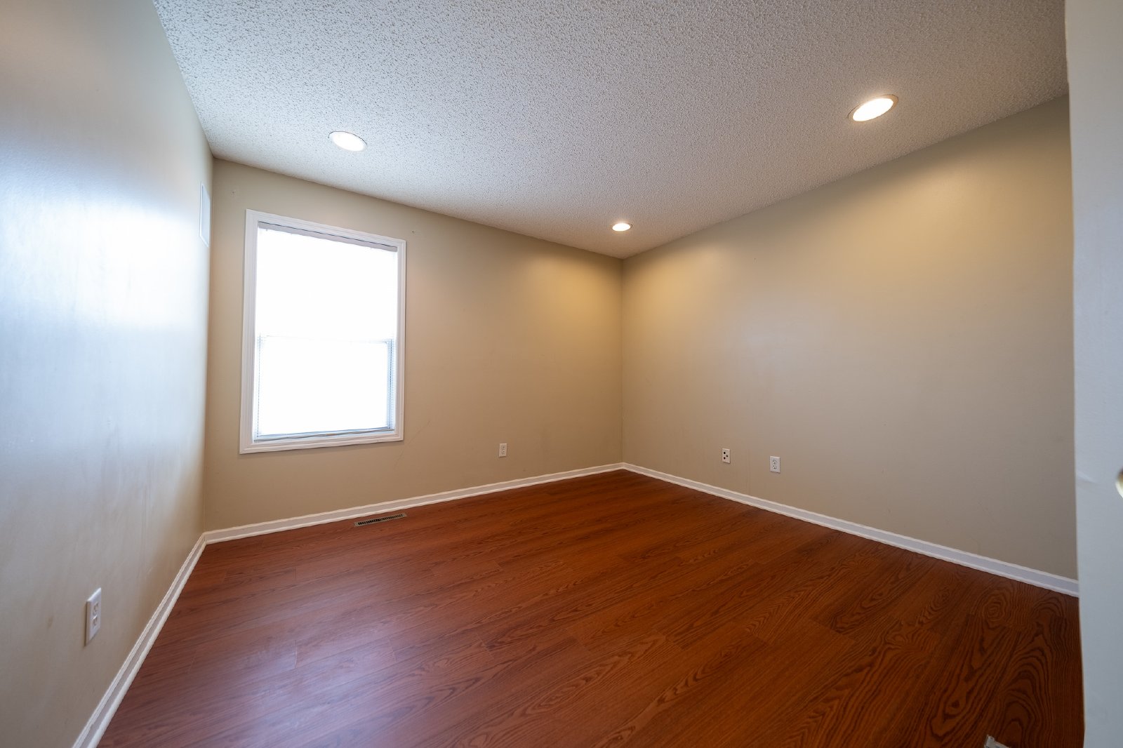 Rath Place, Eden Prairie (9345) JH ER1 **HWP** - 1 property image