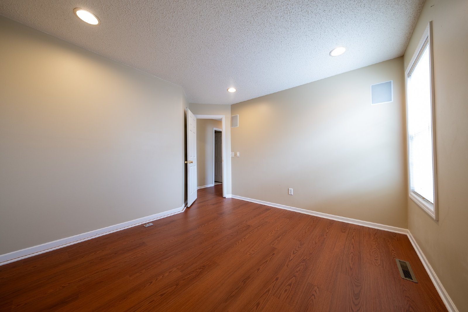 Rath Place, Eden Prairie (9345) JH ER1 **HWP** - 1 property image